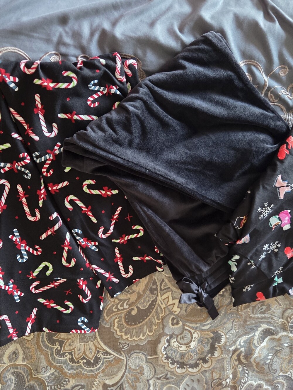 Holiday Pajamas 2x Three Pieces